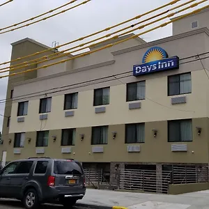 Отель Days By Wyndham Brooklyn Marine Park